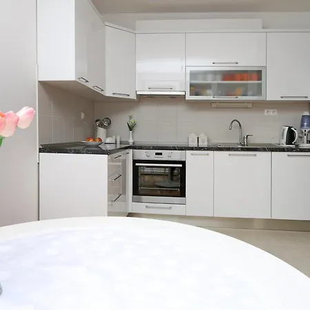 With Parking Space - 13871 Apartman *