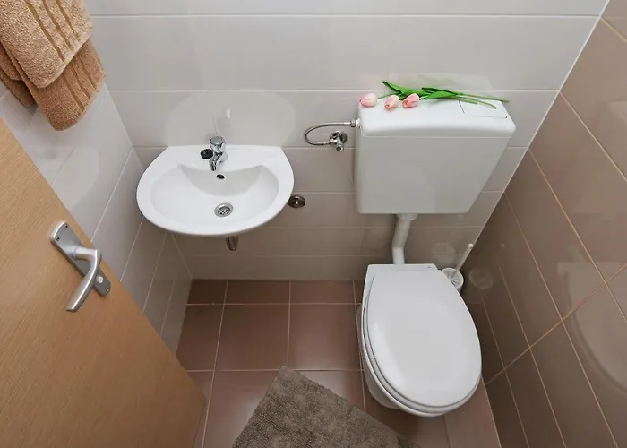 With Parking Space - 13871 Makarska