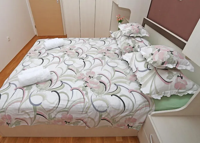 Apartman With Parking Space - 13871