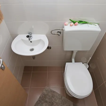 With Parking Space - 13871 Makarska